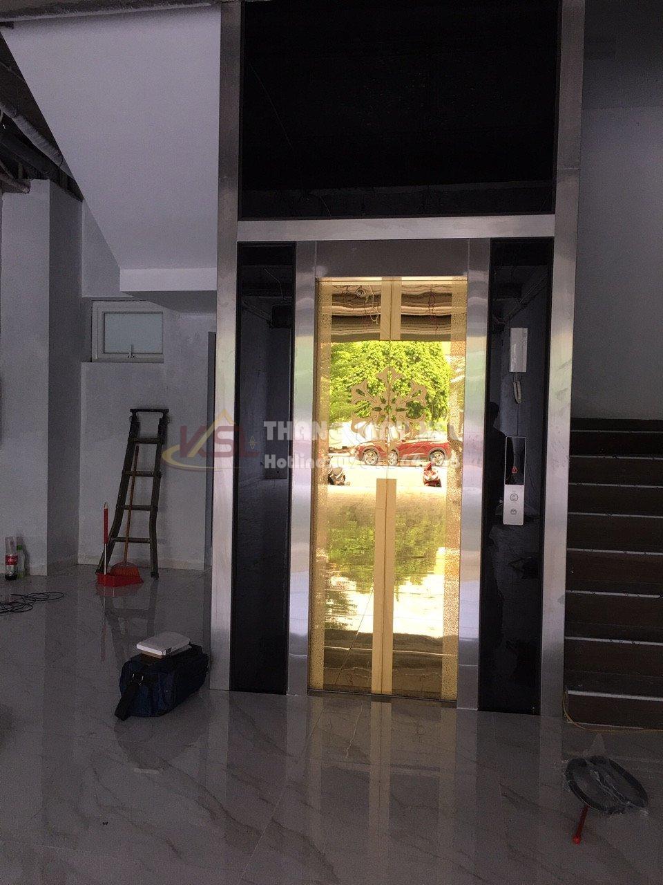 Thang kính vuông 14 Thang kính vuông 14