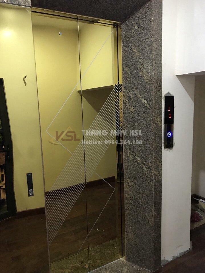Thang inox hoa văn vàng gold 06 Thang inox hoa văn vàng gold 06