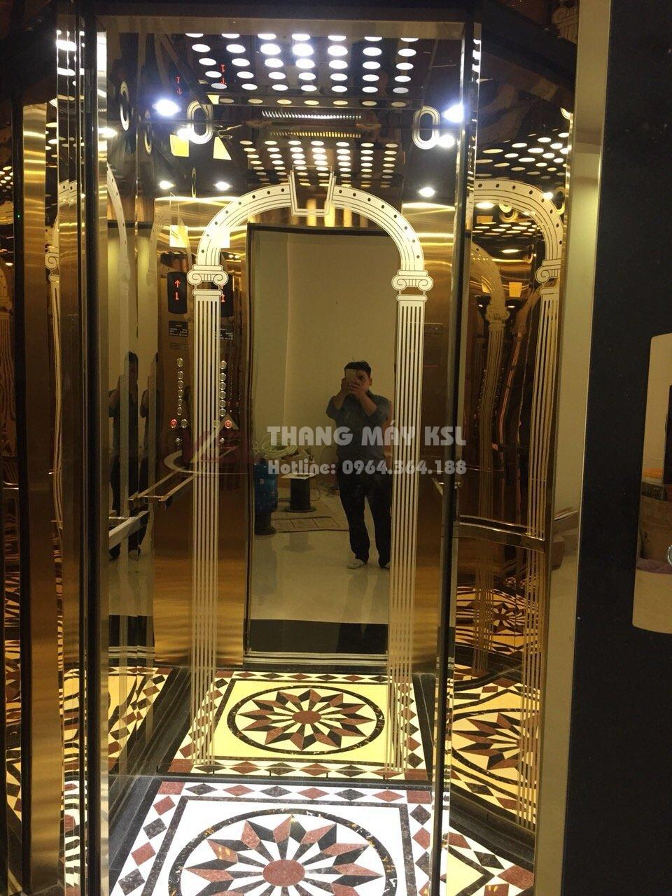 Thang inox hoa văn vàng gold 07 Thang inox hoa văn vàng gold 07