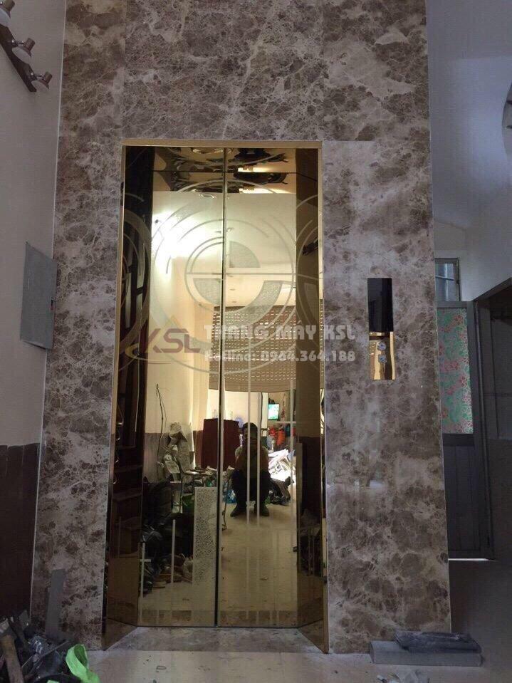 Thang inox hoa văn vàng gold 16 Thang inox hoa văn vàng gold 16