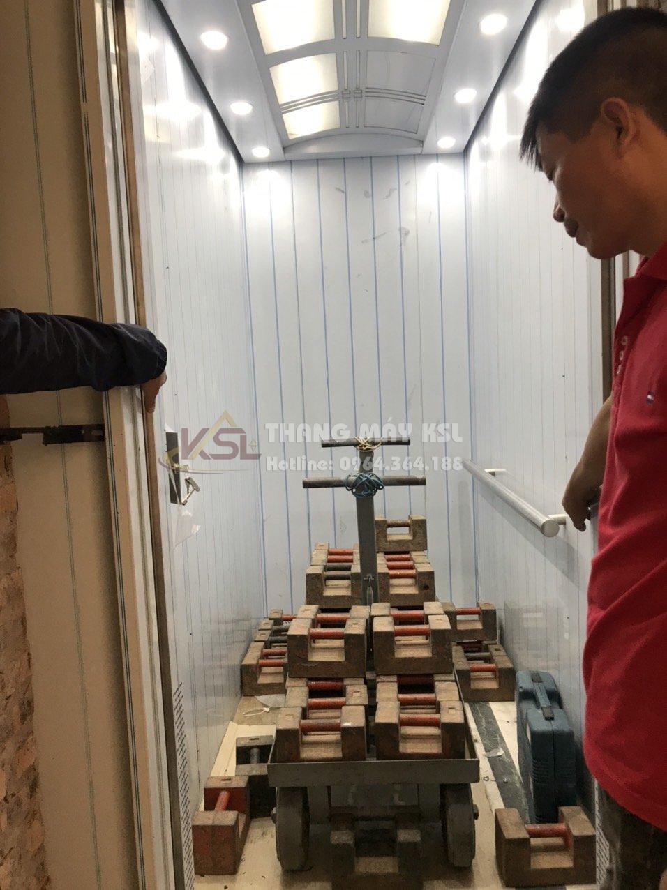 Thang tải hàng 02 Thang tải hàng 02