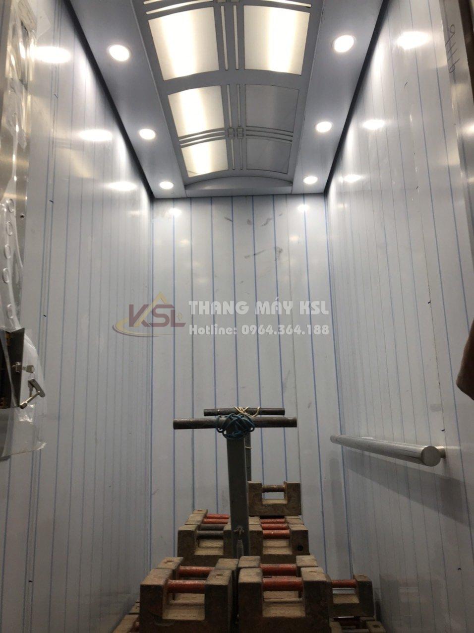 Thang tải hàng 01 Thang tải hàng 01