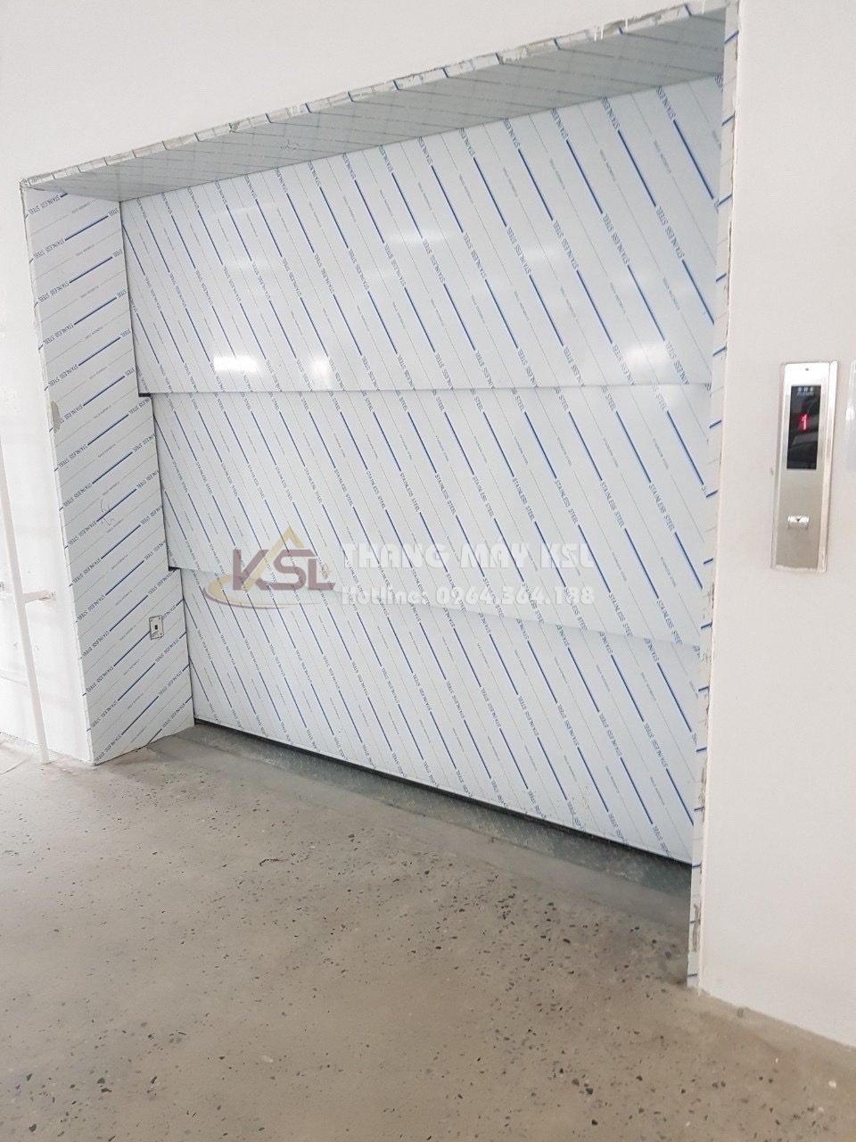 Thang tải hàng 04 Thang tải hàng 04