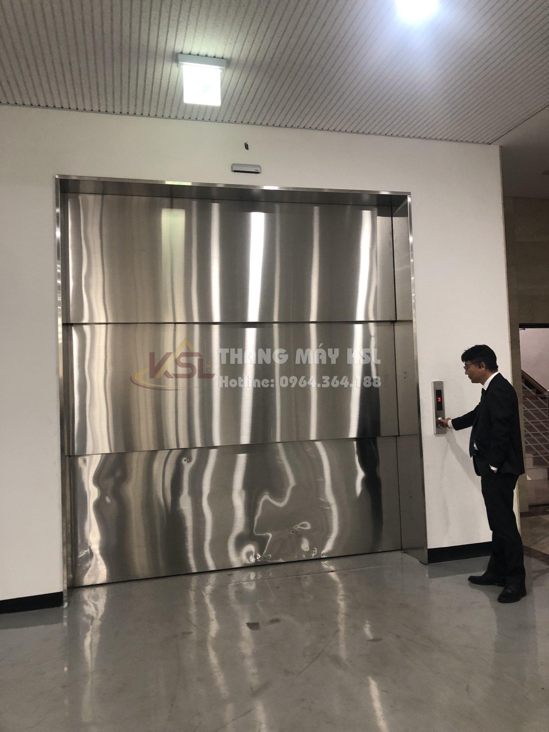 Thang tải hàng 05 Thang tải hàng 05